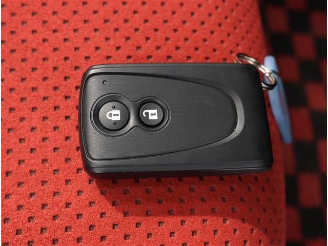 コペン セロ　Ｓ　エアロパーツ（Ｆ・Ｓ・トランクスポイラー）　ＴＥＩＮ車高調ダンパー　ＬＥＤヘッドライト　シートヒーター　スマートキー　メモリーナビ　フルセグＴＶ　バックカメラ（18枚目）