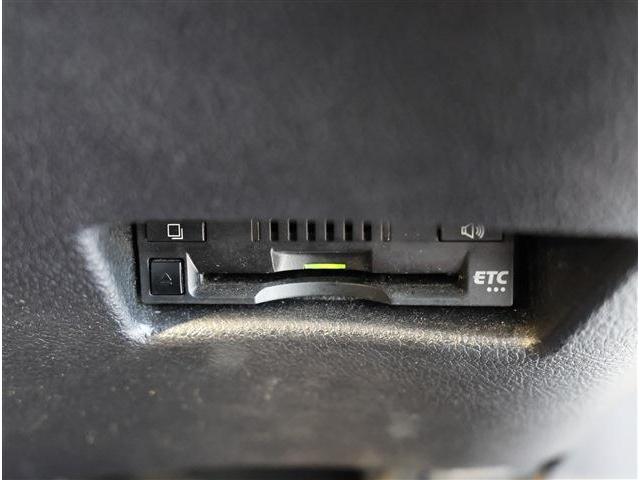 シエンタ X LEDヘッドライト LEDフォグランプ パワースライドドア メモリーナビ フルセグTV バックカメラ ETC(6枚目)