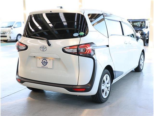 シエンタ X LEDヘッドライト LEDフォグランプ パワースライドドア メモリーナビ フルセグTV バックカメラ ETC(8枚目)