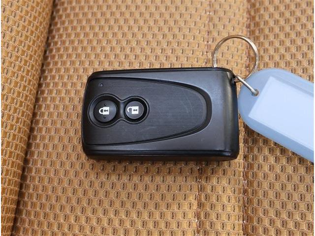 コペン ローブ LEDヘッドライト シートヒーター スマートキー メモリーナビ フルセグTV ETC(17枚目)