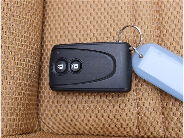 コペン セロ 純正オプション(ウッド調インパネパネル+ウッド調シフトノブ) LEDヘッドライト シートヒーター スマートキー スマートホンリンクAVメインユニット ETC(18枚目)