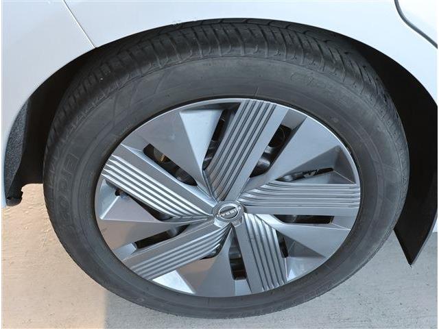 ノート Ｘ　アラウンドビューモニター　インテリジェントルームミラー　後側方車両検知警報　純正オプション９型ワイドナビ　フルセグＴＶ　アラウンドビューモニター　ＥＴＣ　エマージェンシーブレーキ　インテリジェントキー（11枚目）