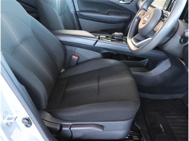 ノート Ｘ　アラウンドビューモニター　インテリジェントルームミラー　後側方車両検知警報　純正オプション９型ワイドナビ　フルセグＴＶ　アラウンドビューモニター　ＥＴＣ　エマージェンシーブレーキ　インテリジェントキー（15枚目）