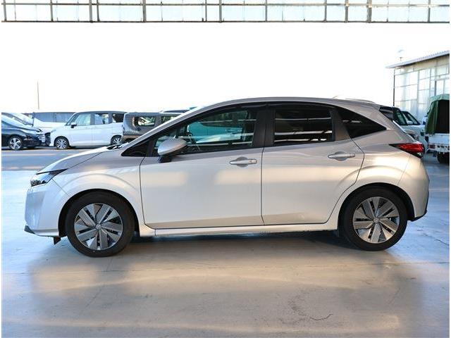 ノート Ｘ　アラウンドビューモニター　インテリジェントルームミラー　後側方車両検知警報　純正オプション９型ワイドナビ　フルセグＴＶ　アラウンドビューモニター　ＥＴＣ　エマージェンシーブレーキ　インテリジェントキー（27枚目）