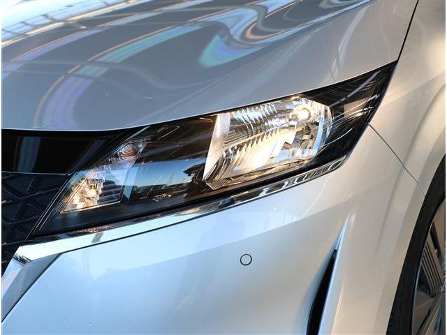 ノート Ｘ　アラウンドビューモニター　インテリジェントルームミラー　後側方車両検知警報　純正オプション９型ワイドナビ　フルセグＴＶ　アラウンドビューモニター　ＥＴＣ　エマージェンシーブレーキ　インテリジェントキー（28枚目）
