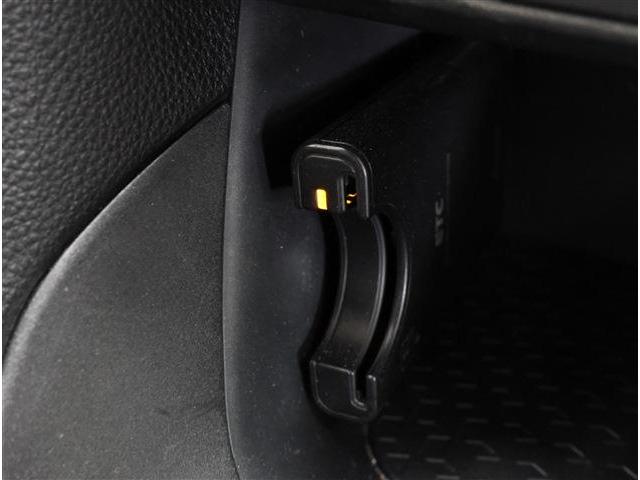 ヤリス Ｘ　クリアランスソナー　スマートキー　ディスプレイオーディオ　ナビキット　バックカメラ　ＥＴＣ（6枚目）