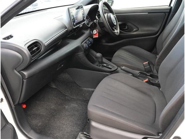 ヤリス Ｘ　クリアランスソナー　スマートキー　ディスプレイオーディオ　ナビキット　バックカメラ　ＥＴＣ（20枚目）