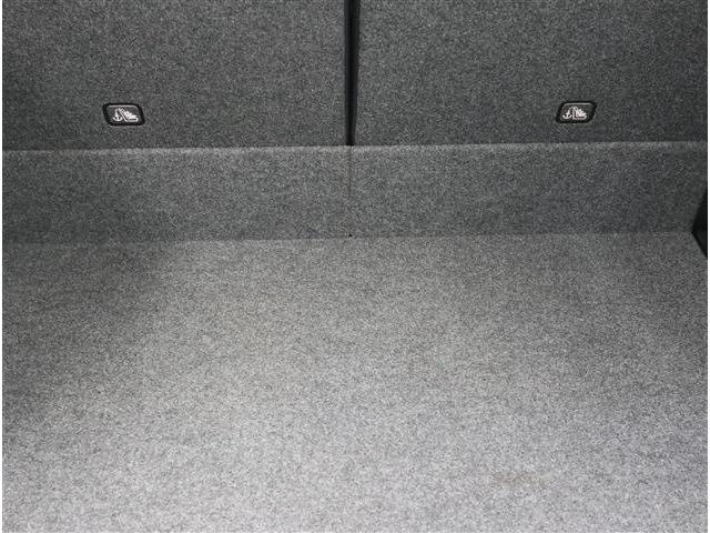 Ｎ－ＯＮＥ プレミアム　ツアラー　ＳＳパッケージ　衝突被害軽減ブレーキ　リヤコーナーセンサー　ディスチャージヘッドライト　レオニス１６インチアルミホイール　シートヒーター　スマートキー　メモリーナビ　フルセグＴＶ　バックカメラ　ＥＴＣ（21枚目）