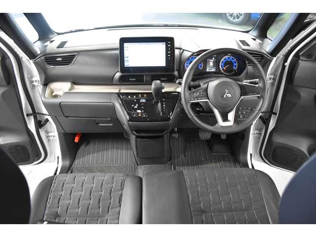 デリカミニ Ｇ　弊社社有車　Ｍナビ　ＴＶ　Ｂカメラ（ミラー）　ｅ－Ａｓｓｉｓｔ　キーレス　シートヒーター　バックモニター　スマートキー　カーテンエアバッグ　フルオートエアコン　盗難防止　ＡＢＳ　ベンチシート　フルセグ（3枚目）
