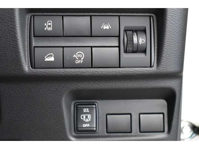 デリカミニ Ｇ　弊社社有車　Ｍナビ　ＴＶ　Ｂカメラ（ミラー）　ｅ－Ａｓｓｉｓｔ　キーレス　シートヒーター　バックモニター　スマートキー　カーテンエアバッグ　フルオートエアコン　盗難防止　ＡＢＳ　ベンチシート　フルセグ（11枚目）