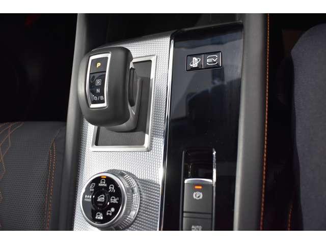 アウトランダーPHEV P スマホ連携ナビ 全方位カメラ AC100V電源 横滑り防止 ETC車載器 フルセグTV シートヒーター パワーシート LEDヘッドライト 4WD メモリーナビ ABS Bカメ アルミ キーレス 寒冷地(12枚目)