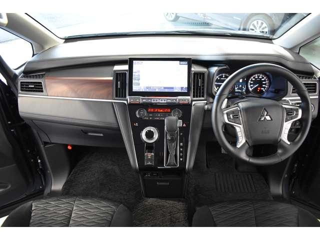 デリカD:5 P Mナビ TV 全方位カメラ ETC 左右パワスラ Bモニター 地デジ LEDヘッドランプ ナビTV シートヒーター ETC 4WD 電動シ-ト 寒冷地仕様 メモリナビ ABS 3列 オートエアコン(4枚目)