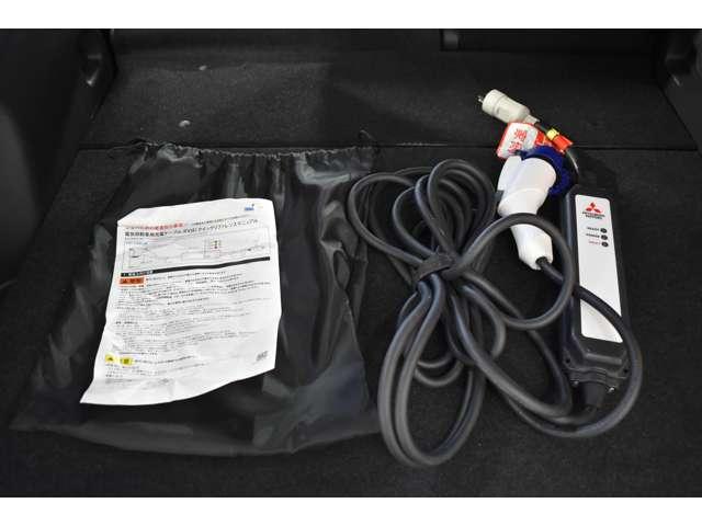 エクリプスクロスPHEV P スマホ連携ナビ 前後ドラレコ AC100V電源 360度カメラ 地デジ ABS LEDランプ クルコン バックカメラ ソナー 寒冷地仕様車 ETC 4WD ナビTV 盗難防止 フルオートエアコン(9枚目)