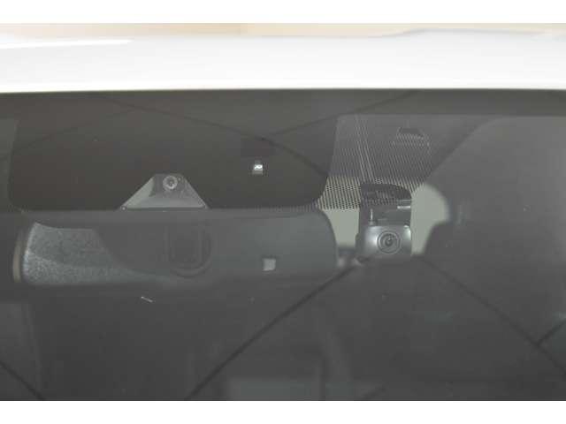 エクリプスクロス P 弊社FCレンタカー スマホ連携ナビ TV ETC e-アシスト アラウンドビューモニター LEDヘッドライト パワーシート フルオートエアコン フルセグTV パーキングセンサー シートヒーター ETC(6枚目)