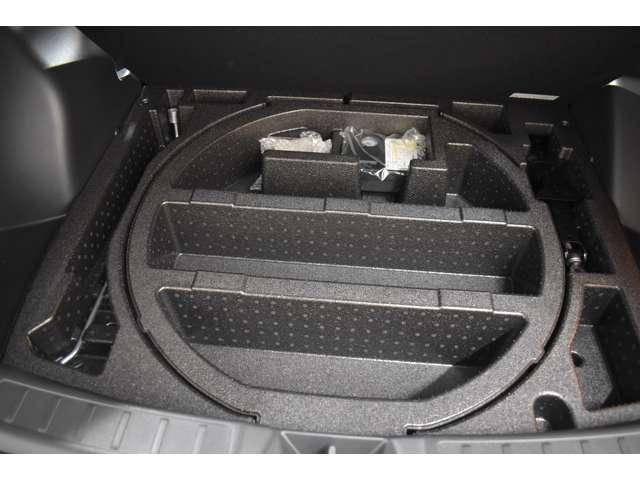 エクリプスクロス P 弊社FCレンタカー スマホ連携ナビ TV ETC e-アシスト アラウンドビューモニター LEDヘッドライト パワーシート フルオートエアコン フルセグTV パーキングセンサー シートヒーター ETC(16枚目)