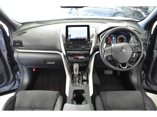 エクリプスクロス Ｐ　車歴レンタ　スマホ連携ナビ　前後ドラレコ　ｅ－アシスト　アラウンドビューモニター　ＬＥＤヘッドライト　パワーシート　フルオートエアコン　フルセグＴＶ　パーキングセンサー　シートヒーター　スマートキー（3枚目）