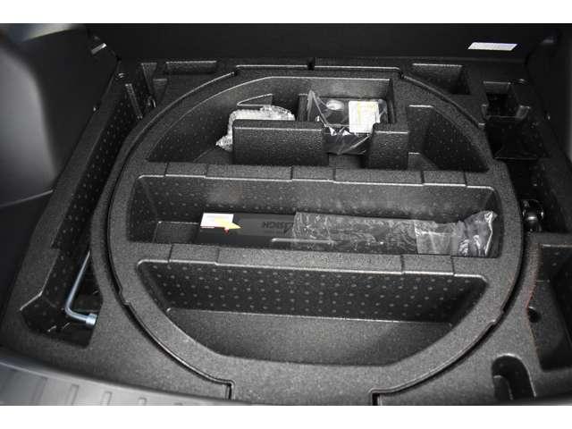 エクリプスクロス Ｐ　車歴レンタ　スマホ連携ナビ　前後ドラレコ　ｅ－アシスト　アラウンドビューモニター　ＬＥＤヘッドライト　パワーシート　フルオートエアコン　フルセグＴＶ　パーキングセンサー　シートヒーター　スマートキー（15枚目）