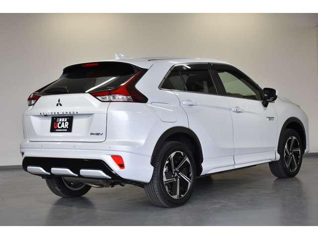 エクリプスクロスＰＨＥＶ Ｐ　スマホ連携ナビ　ＴＶ　ＡＣ１００Ｖ電源　ＥＴＣ　３６０度カメラ　地デジ　ＡＢＳ　ＬＥＤランプ　クルコン　バックカメラ　ソナー　寒冷地仕様車　シートヒーター　ＥＴＣ　４ＷＤ　ナビＴＶ　盗難防止　Ｐシート（2枚目）