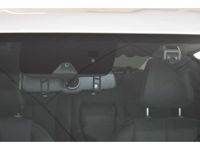 エクリプスクロスＰＨＥＶ Ｐ　スマホ連携ナビ　ＴＶ　ＡＣ１００Ｖ電源　ＥＴＣ　３６０度カメラ　地デジ　ＡＢＳ　ＬＥＤランプ　クルコン　バックカメラ　ソナー　寒冷地仕様車　シートヒーター　ＥＴＣ　４ＷＤ　ナビＴＶ　盗難防止　Ｐシート（6枚目）