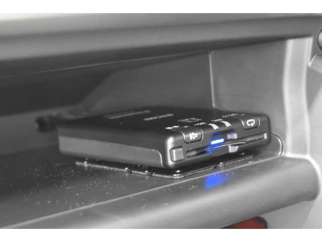 エクリプスクロスＰＨＥＶ Ｐ　スマホ連携ナビ　ＴＶ　ＡＣ１００Ｖ電源　ＥＴＣ　３６０度カメラ　地デジ　ＡＢＳ　ＬＥＤランプ　クルコン　バックカメラ　ソナー　寒冷地仕様車　シートヒーター　ＥＴＣ　４ＷＤ　ナビＴＶ　盗難防止　Ｐシート（9枚目）