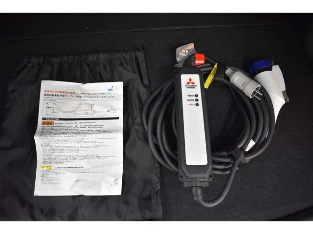 エクリプスクロスＰＨＥＶ Ｐ　スマホ連携ナビ　ＴＶ　ＡＣ１００Ｖ電源　ＥＴＣ　３６０度カメラ　地デジ　ＡＢＳ　ＬＥＤランプ　クルコン　バックカメラ　ソナー　寒冷地仕様車　シートヒーター　ＥＴＣ　４ＷＤ　ナビＴＶ　盗難防止　Ｐシート（11枚目）