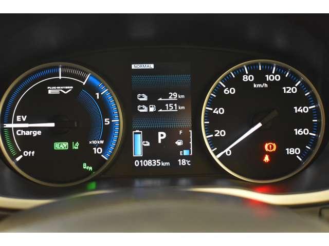 エクリプスクロスＰＨＥＶ Ｐ　スマホ連携ナビ　ＴＶ　ＡＣ１００Ｖ電源　ＥＴＣ　３６０度カメラ　地デジ　ＡＢＳ　ＬＥＤランプ　クルコン　バックカメラ　ソナー　寒冷地仕様車　シートヒーター　ＥＴＣ　４ＷＤ　ナビＴＶ　盗難防止　Ｐシート（13枚目）