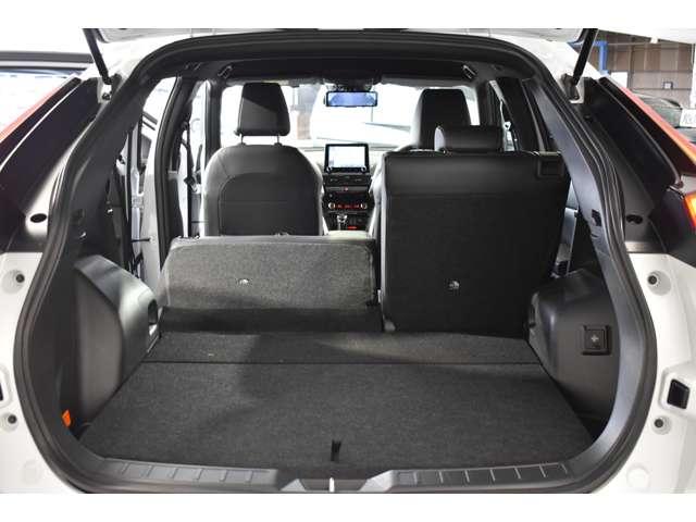 エクリプスクロスＰＨＥＶ Ｐ　スマホ連携ナビ　ＴＶ　ＡＣ１００Ｖ電源　ＥＴＣ　３６０度カメラ　地デジ　ＡＢＳ　ＬＥＤランプ　クルコン　バックカメラ　ソナー　寒冷地仕様車　シートヒーター　ＥＴＣ　４ＷＤ　ナビＴＶ　盗難防止　Ｐシート（19枚目）