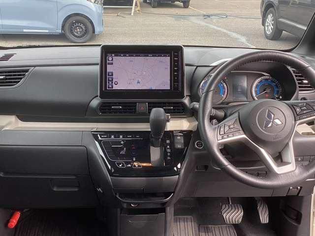 デリカミニ Ｔ　プレミアム　カスタム仕様　Ｍナビ　ＴＶ　マイパイロット　衝突軽減装置　ターボエンジン　ナビＴＶ　寒冷地　パワステ　フルタイム４ＷＤ　エアバッグ　ＬＥＤヘッド　ＥＳＣ　サイドカメラ　クルコン　インテリキー　ＥＴＣ（3枚目）