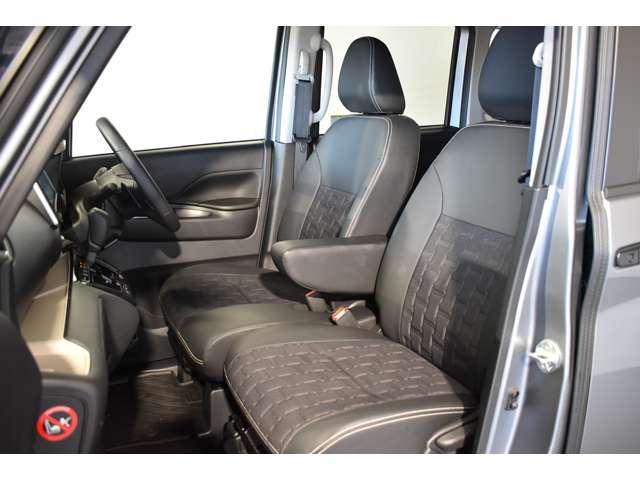 デリカミニ Ｔ　プレミアム　弊社社有車　Ｍナビ　ＴＶ　マイパイロット　衝突軽減装置　ターボエンジン　ナビＴＶ　寒冷地　パワステ　フルタイム４ＷＤ　エアバッグ　ＬＥＤヘッド　ＥＳＣ　サイドカメラ　クルコン　インテリキー　キーフリー（4枚目）