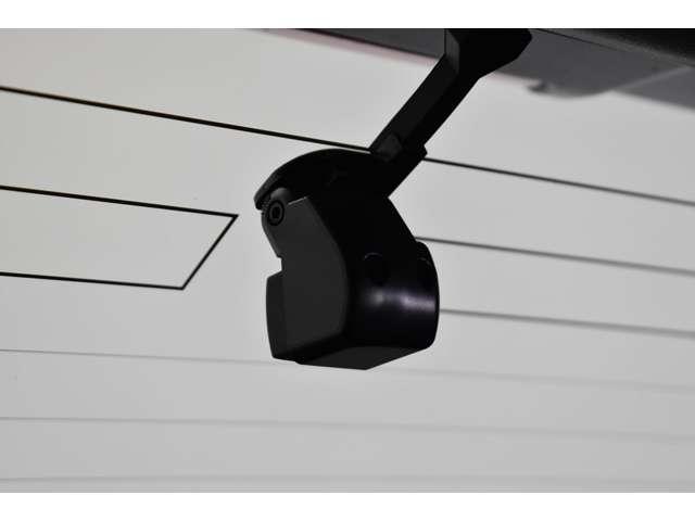 エクリプスクロス P スマホ連携ナビ TV 前後ドラレコ ETC e-アシスト アラウンドビューモニター LEDヘッドライト パワーシート フルオートエアコン フルセグTV パーキングセンサー シートヒーター スマートキー(6枚目)