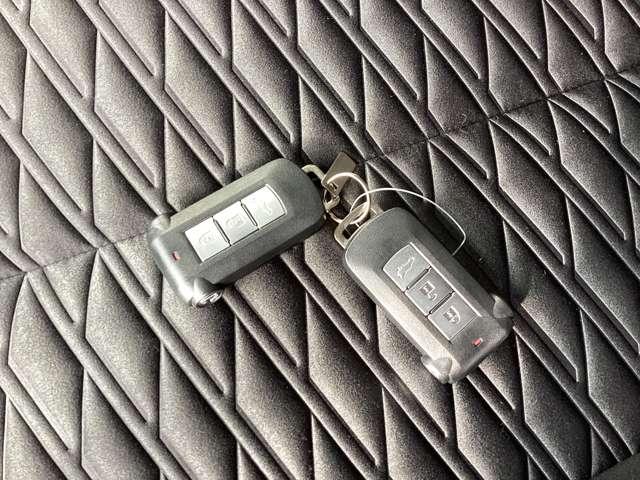 デリカD:5 P 弊社社有車 Mナビ TV 全方位カメラ Bモニター 地デジ LEDヘッドランプ ナビTV シートヒーター 4WD 電動シ-ト 寒冷地仕様 メモリナビ ABS 3列 オートエアコン ASC 盗難防止装置(16枚目)