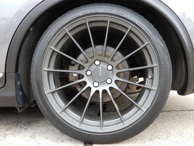 スカイラインクロスオーバー ３７０ＧＴ　ＦＯＵＲ　ルーフレール・サンルーフ・ミッドナイトブラックグリル・ＢＯＳＥサウンドシステム・ＨＤＤナビ・Ｂｌｕｅｔｈｏｏｔｈ・ＤＴＶ・サイド＆バックカメラ・ＥＴＣ・パワーシート・エンケイＲＳ０５ＲＲ２０インチＡＷ（18枚目）