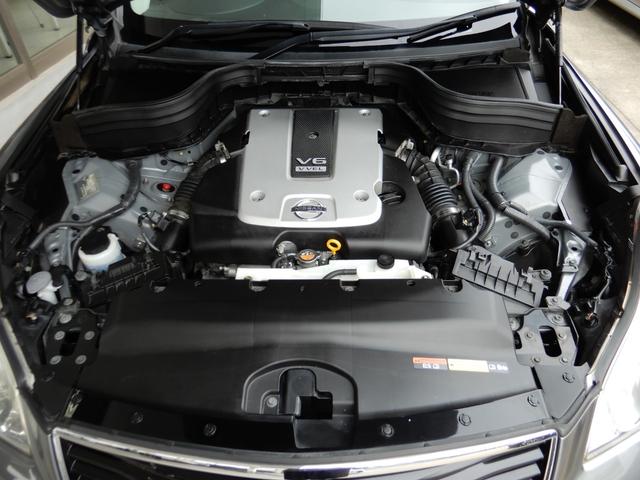スカイラインクロスオーバー ３７０ＧＴ　ＦＯＵＲ　ルーフレール・サンルーフ・ミッドナイトブラックグリル・ＢＯＳＥサウンドシステム・ＨＤＤナビ・Ｂｌｕｅｔｈｏｏｔｈ・ＤＴＶ・サイド＆バックカメラ・ＥＴＣ・パワーシート・エンケイＲＳ０５ＲＲ２０インチＡＷ（21枚目）