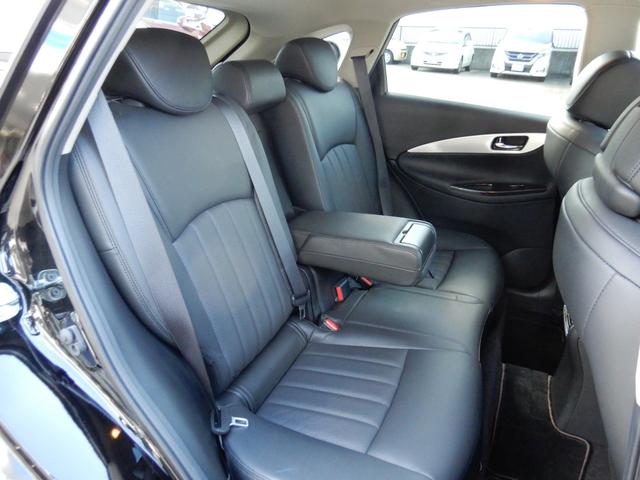 スカイラインクロスオーバー 370GT タイプP サンルーフ・ルーフレール・寒冷地仕様・黒革シート・パワーシート(運転席メモリー機能付)・前席シートヒーター・リモコン可倒式リヤシート・トノカバー・HDDナビ・BOSEサウンド・ETC・アラウンドビュー(29枚目)