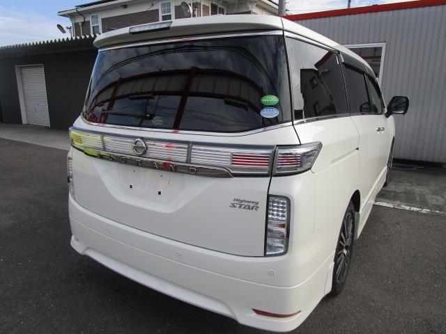 エルグランド ３５０ハイウェイスタープレミアム　１年保証　インテリキー　純正ＨＤＤナビ　Ｂｌｕｅｔｏｏｔｈ　アラウンドビューＭ　３６０度ドラレコ　ブレーキＡ　クルーズコントロール　フリップダウンＭ　レザーシート　純正アルミ　Ｒ両側パワースライド（7枚目）