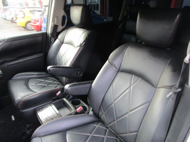 エルグランド ３５０ハイウェイスタープレミアム　１年保証　インテリキー　純正ＨＤＤナビ　Ｂｌｕｅｔｏｏｔｈ　アラウンドビューＭ　３６０度ドラレコ　ブレーキＡ　クルーズコントロール　フリップダウンＭ　レザーシート　純正アルミ　Ｒ両側パワースライド（16枚目）