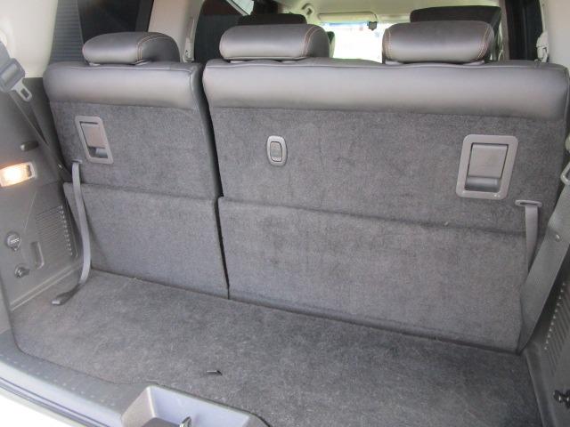 エルグランド ３５０ハイウェイスタープレミアム　１年保証　インテリキー　純正ＨＤＤナビ　Ｂｌｕｅｔｏｏｔｈ　アラウンドビューＭ　３６０度ドラレコ　ブレーキＡ　クルーズコントロール　フリップダウンＭ　レザーシート　純正アルミ　Ｒ両側パワースライド（21枚目）