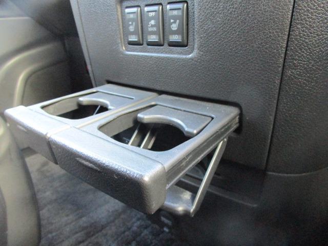 エルグランド ３５０ハイウェイスタープレミアム　１年保証　インテリキー　純正ＨＤＤナビ　Ｂｌｕｅｔｏｏｔｈ　アラウンドビューＭ　３６０度ドラレコ　ブレーキＡ　クルーズコントロール　フリップダウンＭ　レザーシート　純正アルミ　Ｒ両側パワースライド（32枚目）