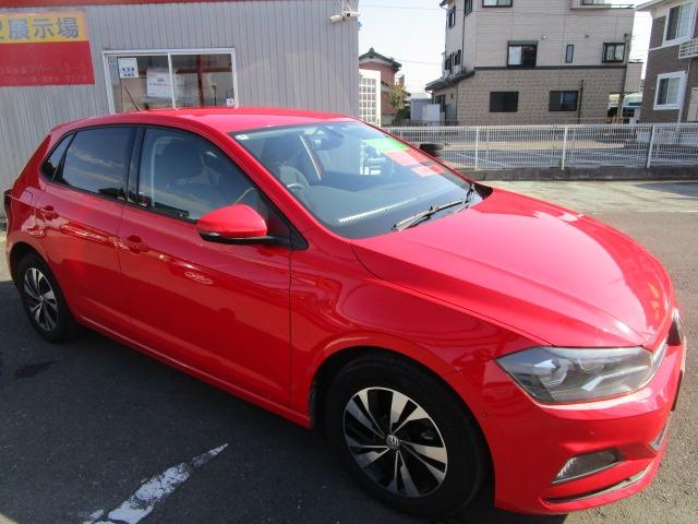 ポロ ＴＳＩコンフォートライン　Ｗエアバック　ＡＢＳ　インテリキー　純正ＳＤナビ　ＣＤ　ワンセグ　Ｂｌｕｅｔｏｏｔｈ　Ｂカメラ　ＵＳＢ　クルーズコントロール　ブレーキＡ　純正アルミ　クリアランスソナー　ＩＣ付ターボ　ｉ－ＳＴＯＰ（8枚目）