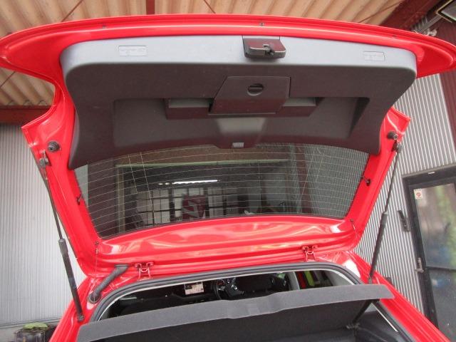 ポロ ＴＳＩコンフォートライン　Ｗエアバック　ＡＢＳ　インテリキー　純正ＳＤナビ　ＣＤ　ワンセグ　Ｂｌｕｅｔｏｏｔｈ　Ｂカメラ　ＵＳＢ　クルーズコントロール　ブレーキＡ　純正アルミ　クリアランスソナー　ＩＣ付ターボ　ｉ－ＳＴＯＰ（24枚目）