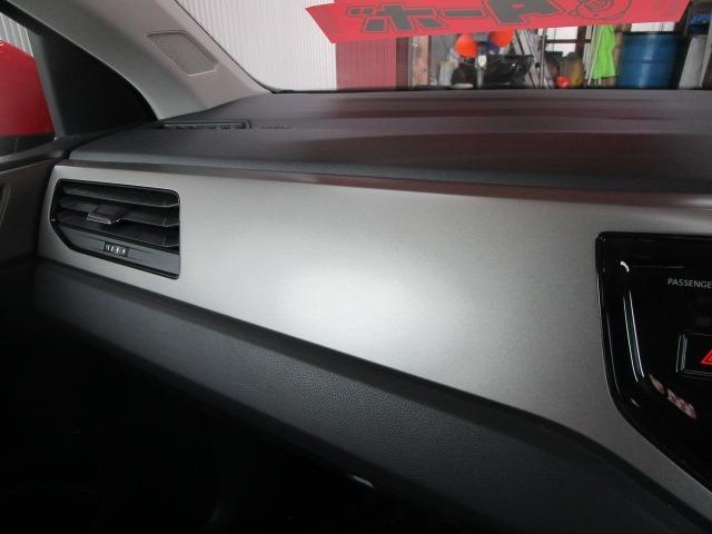 ポロ ＴＳＩコンフォートライン　Ｗエアバック　ＡＢＳ　インテリキー　純正ＳＤナビ　ＣＤ　ワンセグ　Ｂｌｕｅｔｏｏｔｈ　Ｂカメラ　ＵＳＢ　クルーズコントロール　ブレーキＡ　純正アルミ　クリアランスソナー　ＩＣ付ターボ　ｉ－ＳＴＯＰ（31枚目）