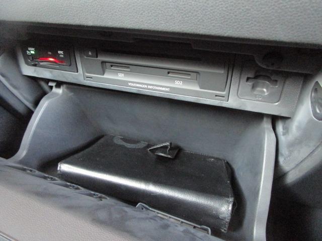 ポロ ＴＳＩコンフォートライン　Ｗエアバック　ＡＢＳ　インテリキー　純正ＳＤナビ　ＣＤ　ワンセグ　Ｂｌｕｅｔｏｏｔｈ　Ｂカメラ　ＵＳＢ　クルーズコントロール　ブレーキＡ　純正アルミ　クリアランスソナー　ＩＣ付ターボ　ｉ－ＳＴＯＰ（32枚目）