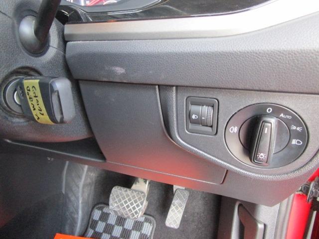ポロ ＴＳＩコンフォートライン　Ｗエアバック　ＡＢＳ　インテリキー　純正ＳＤナビ　ＣＤ　ワンセグ　Ｂｌｕｅｔｏｏｔｈ　Ｂカメラ　ＵＳＢ　クルーズコントロール　ブレーキＡ　純正アルミ　クリアランスソナー　ＩＣ付ターボ　ｉ－ＳＴＯＰ（36枚目）