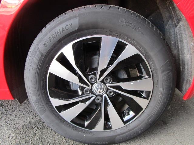 ポロ ＴＳＩコンフォートライン　Ｗエアバック　ＡＢＳ　インテリキー　純正ＳＤナビ　ＣＤ　ワンセグ　Ｂｌｕｅｔｏｏｔｈ　Ｂカメラ　ＵＳＢ　クルーズコントロール　ブレーキＡ　純正アルミ　クリアランスソナー　ＩＣ付ターボ　ｉ－ＳＴＯＰ（55枚目）