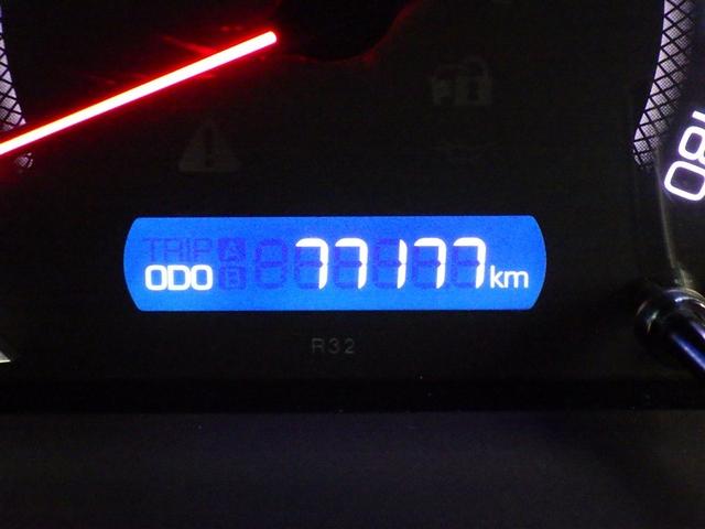 ノア Ｓｉ　メモリーナビ　フルセグ　バックカメラ　ＥＴＣ　ドラレコ　ＣＤ　ＤＶＤ再生　後席モニター　ＬＥＤヘッドランプ　両側電動スライド　乗車定員７人　３列シート　スマートキー　キーレス　アイドリングストップ（22枚目）