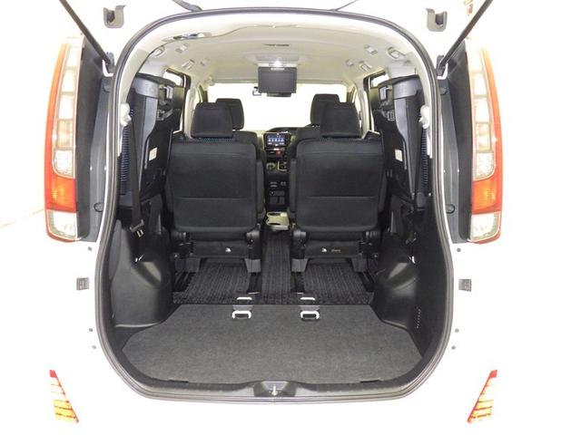 ノア Ｓｉ　メモリーナビ　フルセグ　バックカメラ　ＥＴＣ　ドラレコ　ＣＤ　ＤＶＤ再生　後席モニター　ＬＥＤヘッドランプ　両側電動スライド　乗車定員７人　３列シート　スマートキー　キーレス　アイドリングストップ（28枚目）