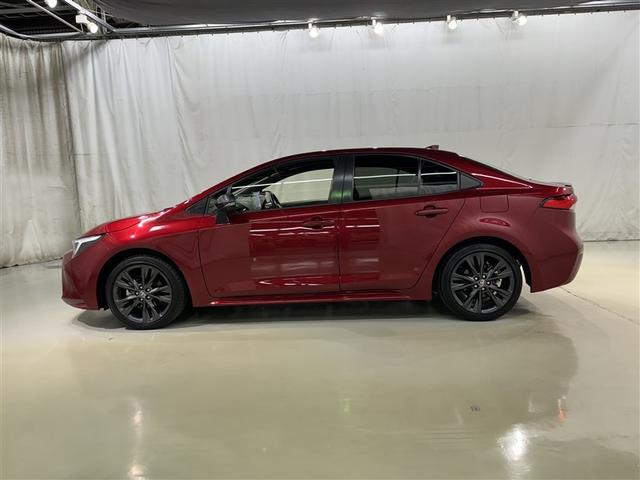 カローラ ハイブリッド ダブルバイビー 衝突被害軽減システム フルセグ バックカメラ ETC ドラレコ ミュージックプレイヤー接続可 オートクルーズコントロール LEDヘッドランプ スマートキー キーレス ハイブリッド(3枚目)