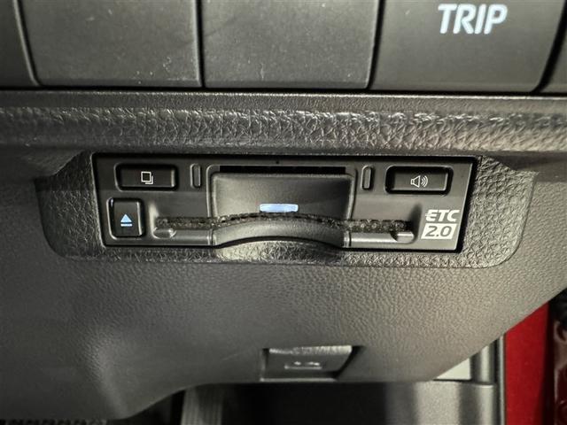 カローラ ハイブリッド ダブルバイビー 衝突被害軽減システム フルセグ バックカメラ ETC ドラレコ ミュージックプレイヤー接続可 オートクルーズコントロール LEDヘッドランプ スマートキー キーレス ハイブリッド(12枚目)