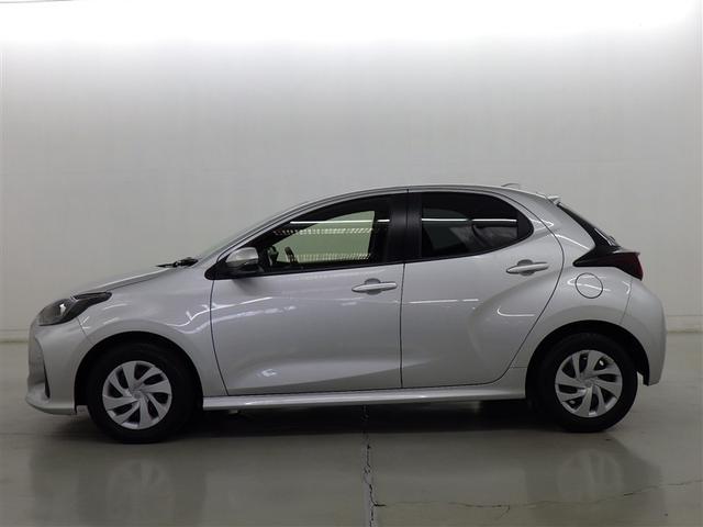 ヤリス Ｘ　衝突被害軽減システム　メモリーナビ　バックカメラ　ＥＴＣ　ミュージックプレイヤー接続可　スマートキー　キーレス（4枚目）