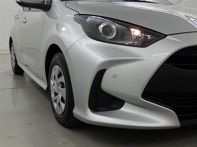 ヤリス Ｘ　衝突被害軽減システム　メモリーナビ　バックカメラ　ＥＴＣ　ミュージックプレイヤー接続可　スマートキー　キーレス（7枚目）